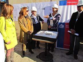 Seremi de Atacama inspecciona obras de construcción de nueva casa de acogida para víctimas de violencia intrafamiliar