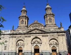 Presidente Piñera y autoridades MOP dieron inicio a las obras de restauración de la Catedral Metropolitana de Santiago