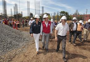 MINISTRO GOLBORNE INSPECCIONÓ OBRAS DE RECONSTRUCCIÓN DE COLEGIOS EMBLEMÁTICOS EN TALCA