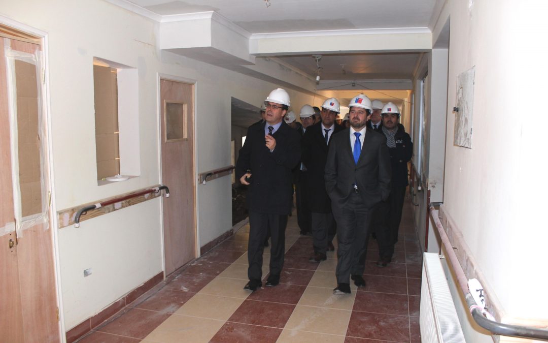 Avanzan trabajos de construcción de nueva casa de acogida para adultos mayores en Santiago