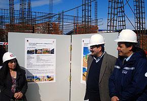 Director Nacional de Arquitectura visita obras de jardín infantil Caperucita Roja en Punta Arenas