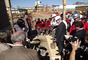 MOP puso primera piedra en Escuela emblemática de Linares