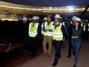 Ministro Undurraga realiza visita nocturna al estadio Ester Roa de Concepción