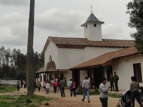 Comunidad Celebró entrea de Iglesia San Pedro de Alcantara