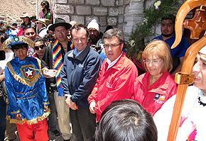 Autoridades Nacionales y Regionales inauguran iglesia Santa Rosa de Usmagama