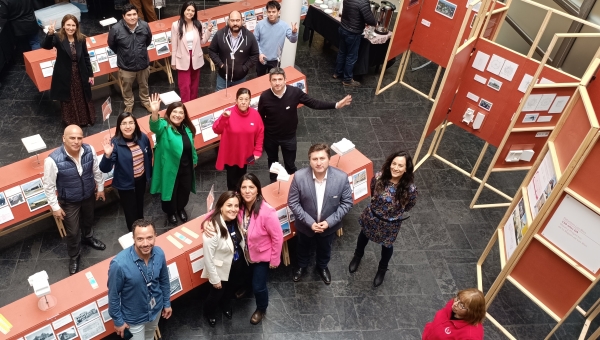 Con exposición itinerante se continuaron celebrando los 150 años de la Dirección de Arquitectura en Valdivia